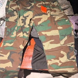 Young La camo pants size 38 🔥🔥